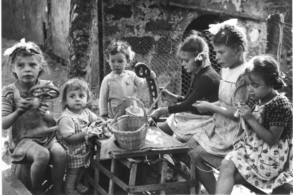 home pour enfants à Giromagny pour des orphelins de guerre du village d’Étobon (70).